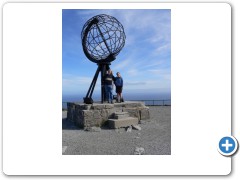 Sven and Lizz at the tourist north cape at 9 am